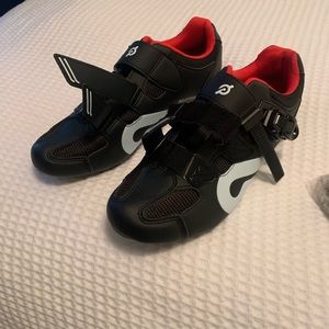 Peloton mens 46 shoes- never worn